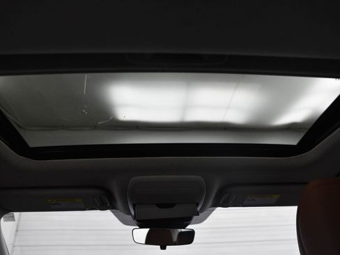 Used 2024 MAZDA MAZDA3 s image 23