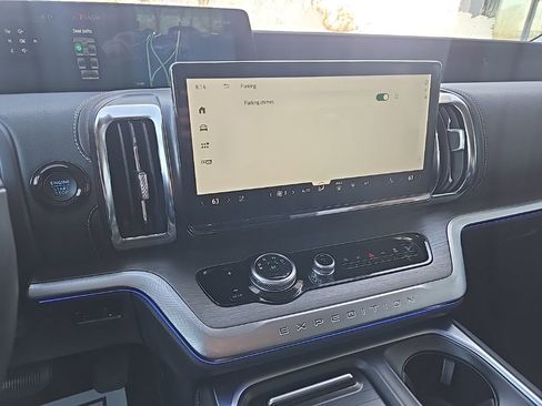 Used 2025 Ford Expedition Max Platinum image 53