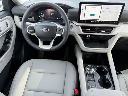New 2026 Ford Explorer Active w/ Active Comfort Package image 13