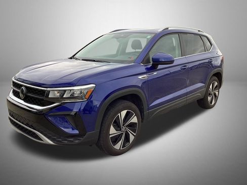 Used 2024 Volkswagen Taos SE w/ Panoramic Sunroof Package image 1