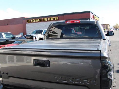 Used 2015 Toyota Tundra SR5 w/ TRD Off Road Package image 8