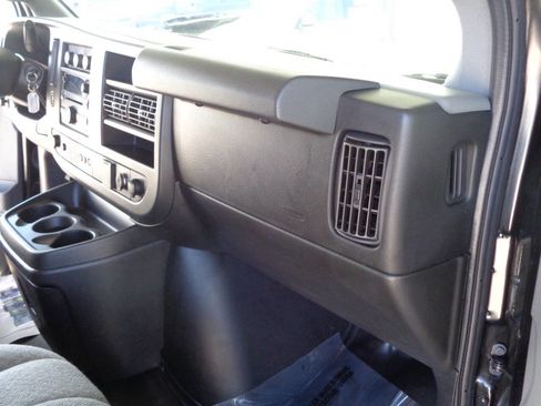 Used 2018 Chevrolet Express 2500 LS w/ Driver Convenience Package RWD image 36