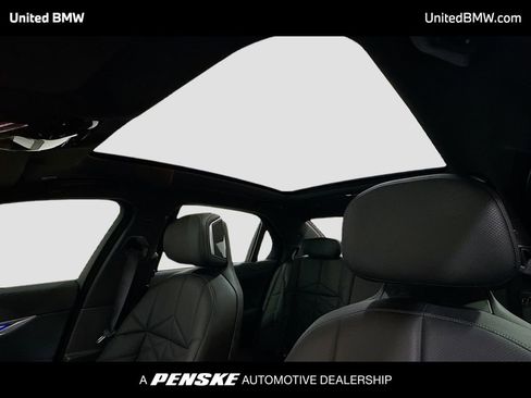 Used 2023 BMW 740i image 12