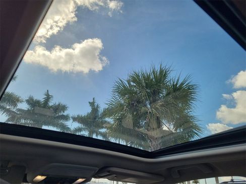 Used 2024 Subaru Forester Premium image 22