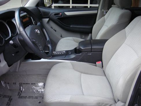 Used 2008 Toyota 4Runner SR5 image 2