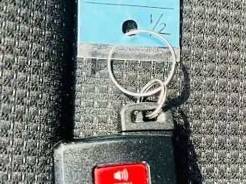 Used 2018 Toyota RAV4 XLE w/ Plus Extra Value Package image 29