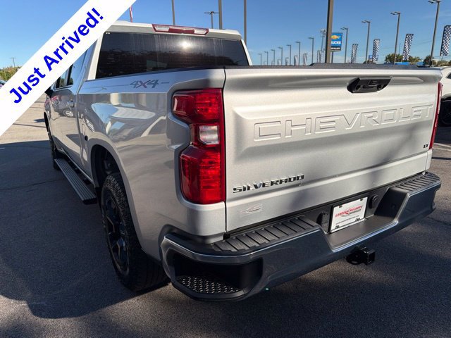 Used 2022 Chevrolet Silverado 1500 LT AWD/4WD image 5