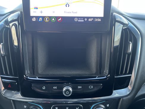 Used 2023 Chevrolet Traverse Premier image 33