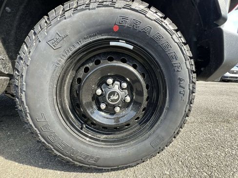 New 2026 Ford Bronco Outer Banks AWD/4WD image 12