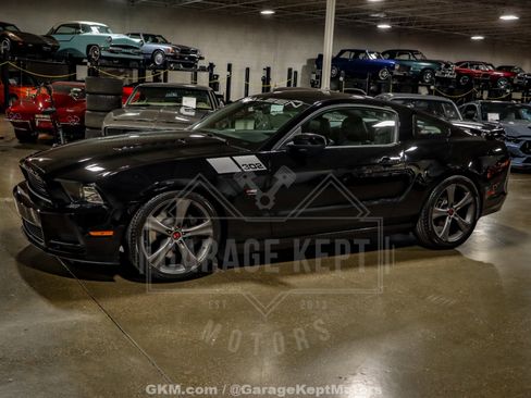 Used 2014 Ford Mustang GT Premium image 4