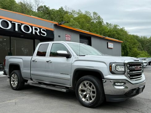 Used 2017 GMC Sierra 1500 SLT w/ SLT Premium Package AWD/4WD image 36