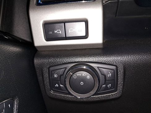 Used 2018 Ford F250 Lariat w/ Lariat Value Package image 24