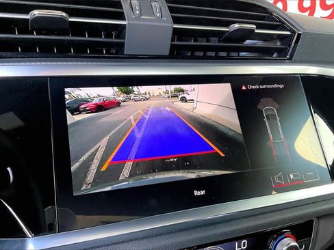 Used 2025 Audi Q3 2.0T Premium image 12