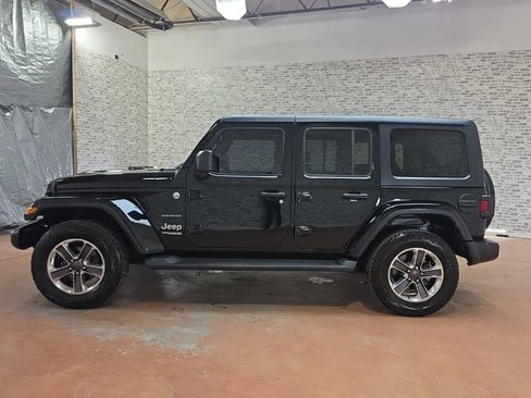 Used 2021 Jeep Wrangler Unlimited Sahara image 4