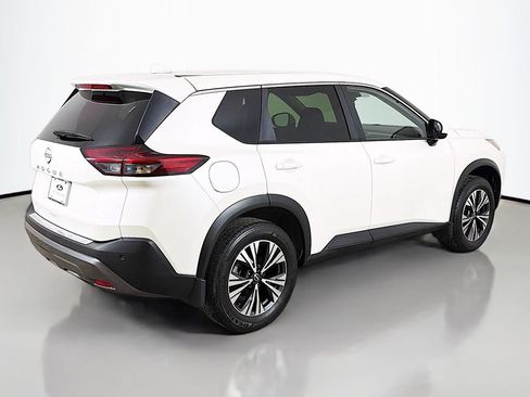 Used 2023 Nissan Rogue SV AWD/4WD image 9
