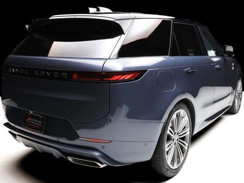 Used 2025 Land Rover Range Rover Sport Dynamic SE image 25