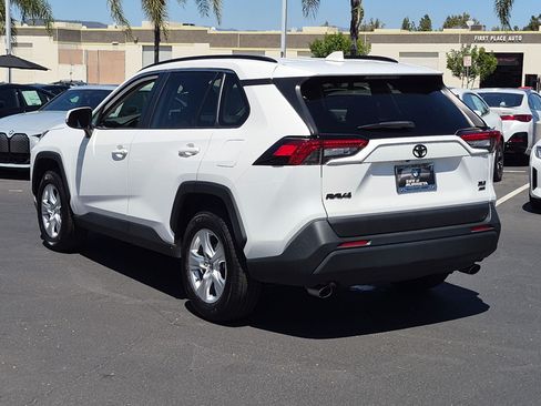 Used 2020 Toyota RAV4 XLE w/ XLE Grade Weather Package AWD/4WD image 8