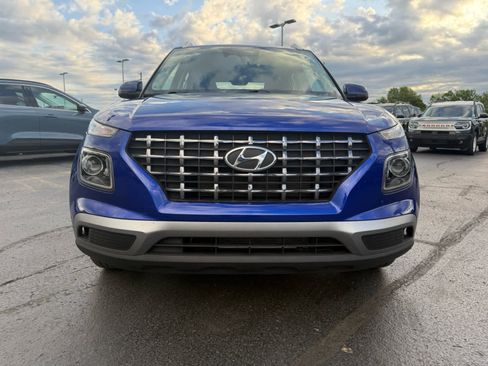 Used 2025 Hyundai Venue SEL FWD image 22