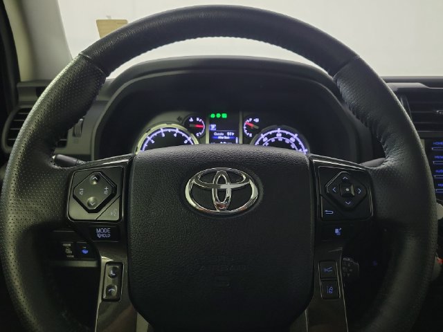 Used 2023 Toyota 4Runner TRD Off-Road Premium w/ Moonroof Package AWD/4WD image 25