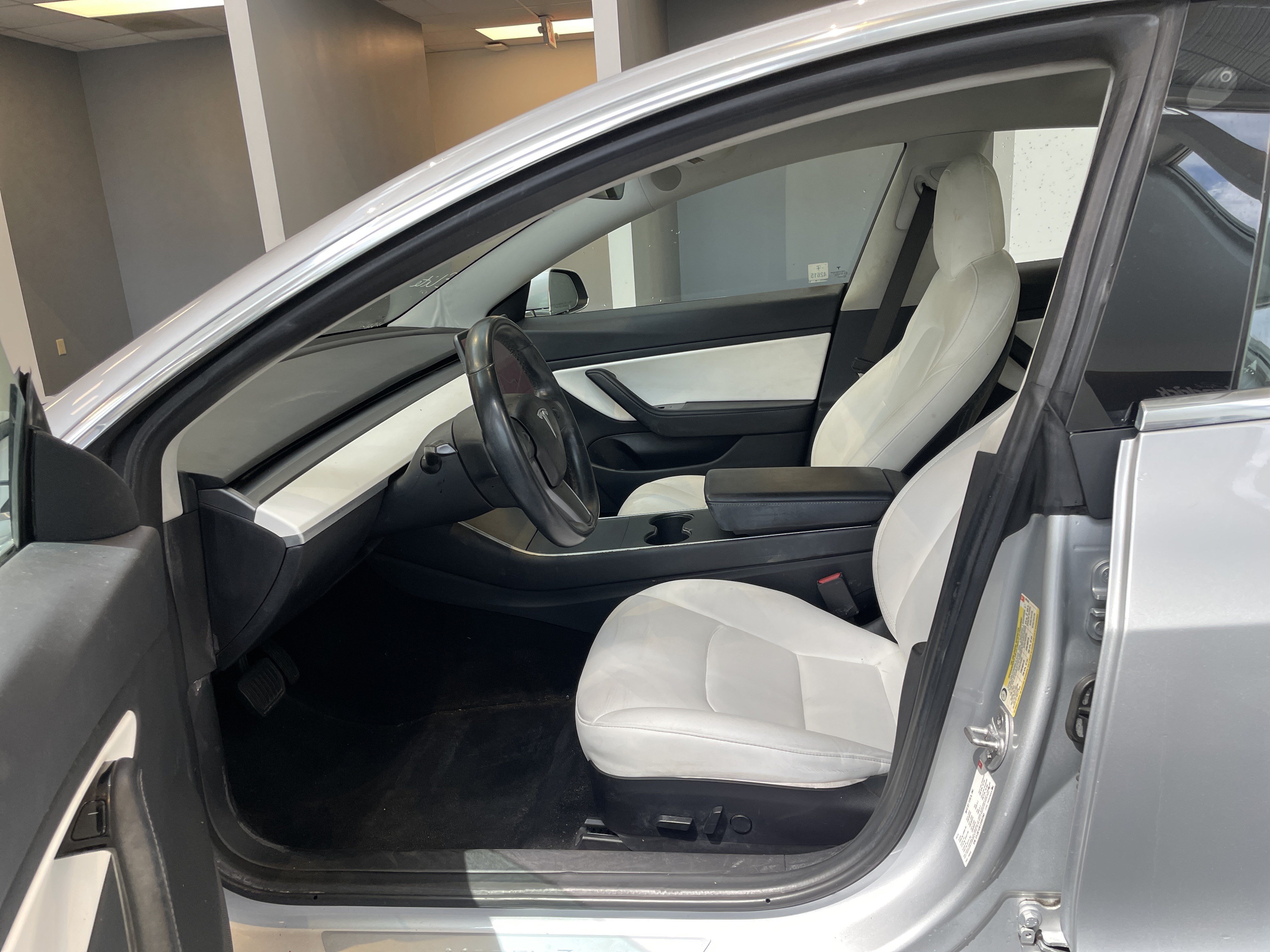 Used 2018 Tesla Model 3 Long Range AWD/4WD image 16