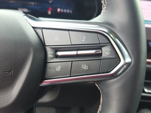 Used 2024 Chevrolet Traverse Z71 w/ Enhanced Driving Package image 24