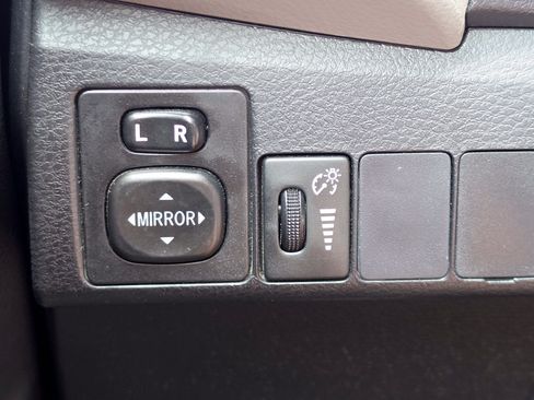 Certified 2016 Toyota Corolla LE FWD image 14