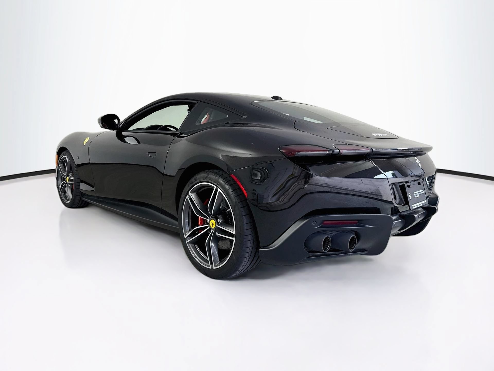 Certified 2022 Ferrari Roma RWD image 5