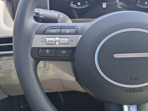 New 2026 Hyundai Tucson SE image 18