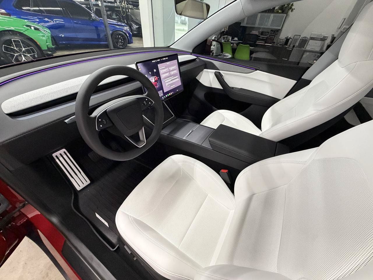 Used 2026 Tesla Model Y AWD image 10