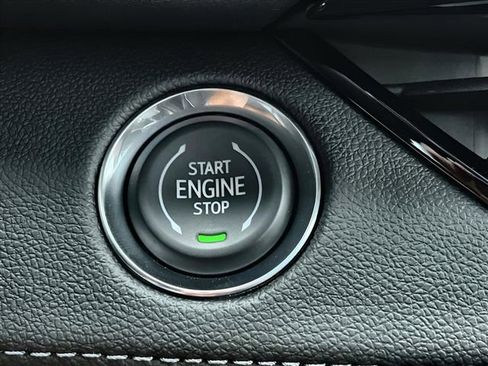 New 2026 Buick Enclave Avenir w/ Super Cruise Package FWD image 17