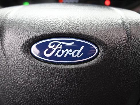 Used 2024 Ford Edge Titanium image 28