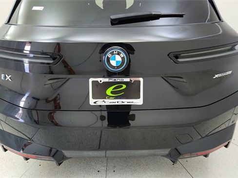 Used 2024 BMW iX xDrive50 w/ Sport Package image 11