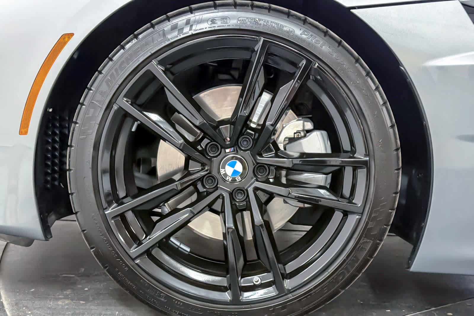 Used 2024 BMW Z4 sDrive30i w/ Shadowloine Package RWD image 11
