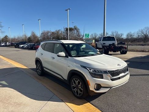 Used 2021 Kia Seltos SX image 7