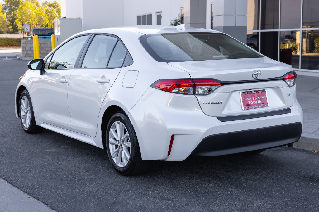 Certified 2026 Toyota Corolla LE w/ LE Premium Package FWD image 7