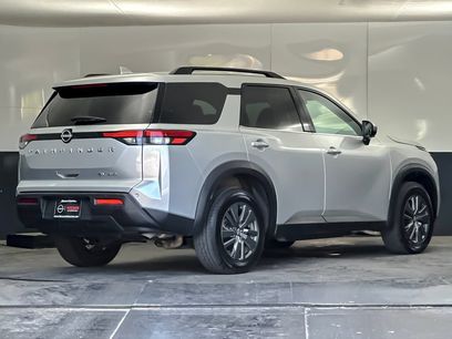 Used 2024 Nissan Pathfinder SV
