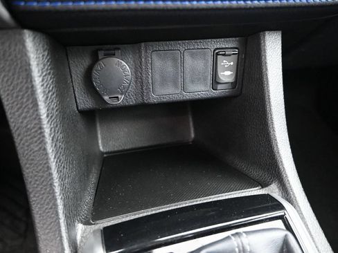 Used 2017 Toyota Corolla SE w/ Carpet Mat Package (TMS) FWD image 16