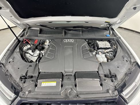 Used 2018 Audi Q7 3.0T Prestige w/ Prestige Package AWD/4WD image 30