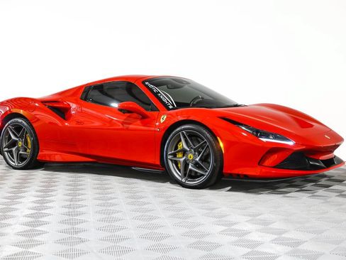 Used 2023 Ferrari F8 Tributo RWD image 5
