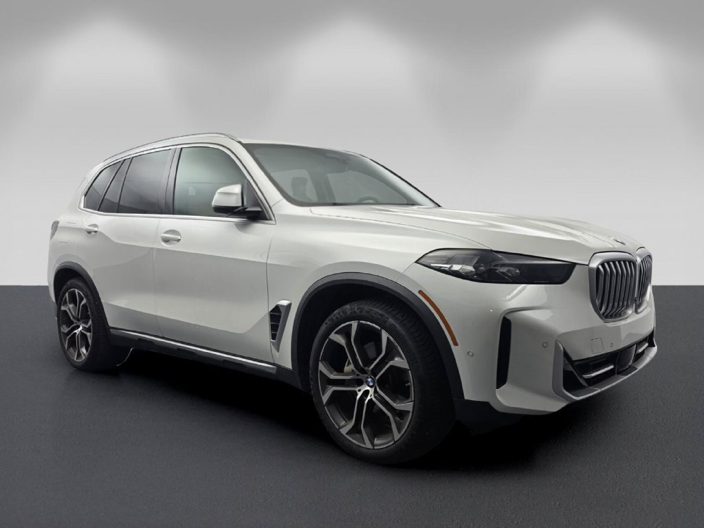 Certified 2024 BMW X5 sDrive40i w/ Parking Assistance Package RWD image 1