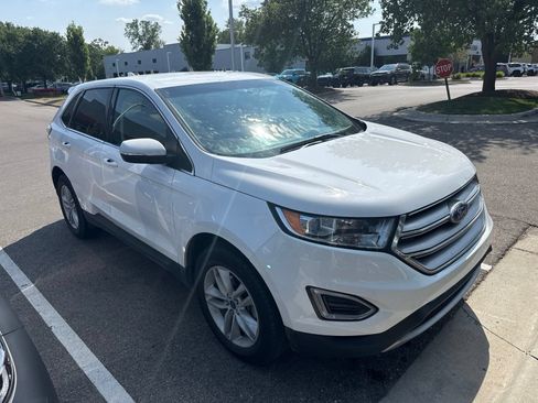 Used 2018 Ford Edge SEL FWD image 3