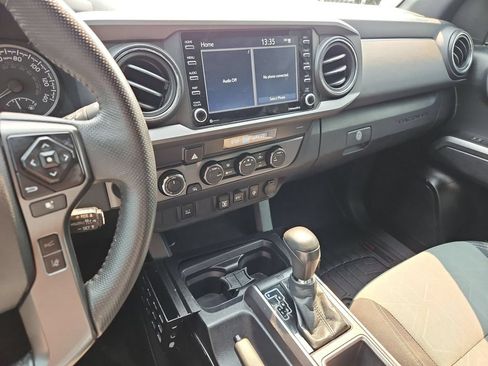 Used 2021 Toyota Tacoma TRD Off-Road AWD/4WD image 19