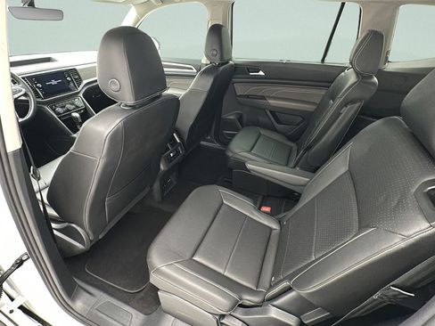 Used 2023 Volkswagen Atlas SE w/ Black Wheel Package AWD/4WD image 10