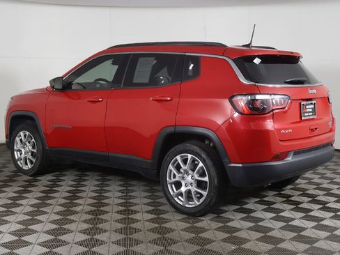 Used 2023 Jeep Compass Latitude AWD/4WD image 7