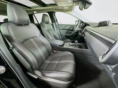 Used 2025 MAZDA CX-50 AWD 2.5 S w/ Premium Package image 31