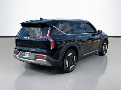New 2026 Kia EV9 Wind AWD/4WD image 7