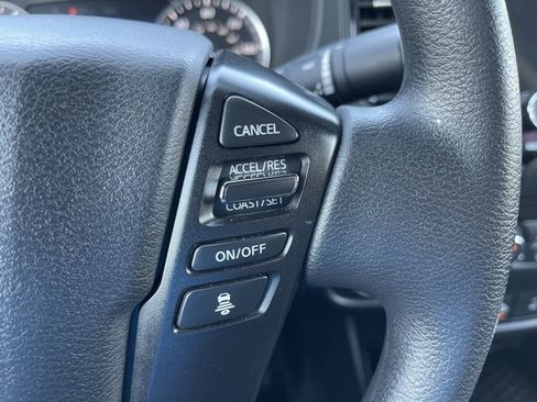 Used 2023 Nissan Frontier SV w/ Midnight Edition Package image 15