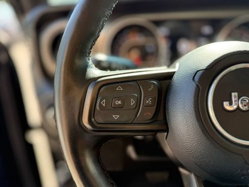 Used 2022 Jeep Wrangler Unlimited Sport AWD/4WD image 24
