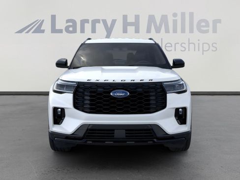 New 2025 Ford Explorer ST-Line image 6