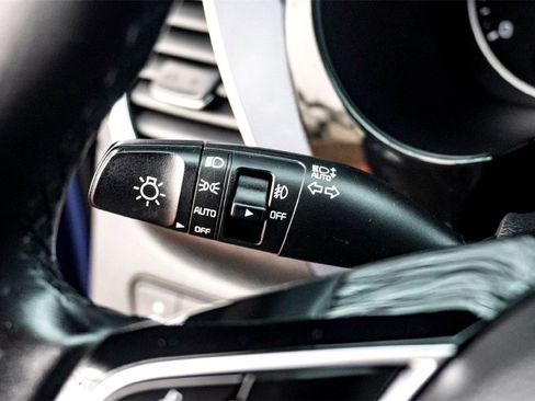 Used 2023 Kia Seltos S w/ Navigation Package image 19